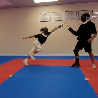 The Advantage of Left-Handedness in Fencing